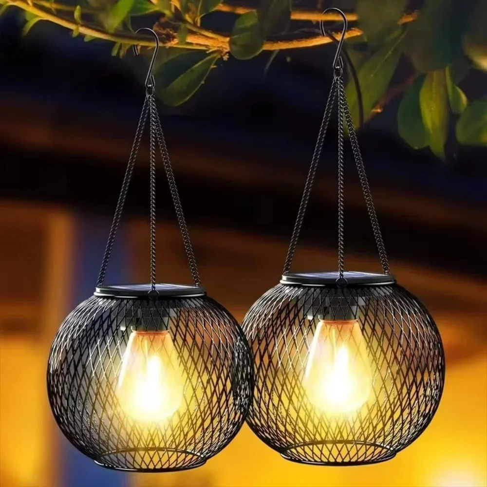 Outdoor Lighting Art - فانوس شمسي كروي الشكل من الحديد