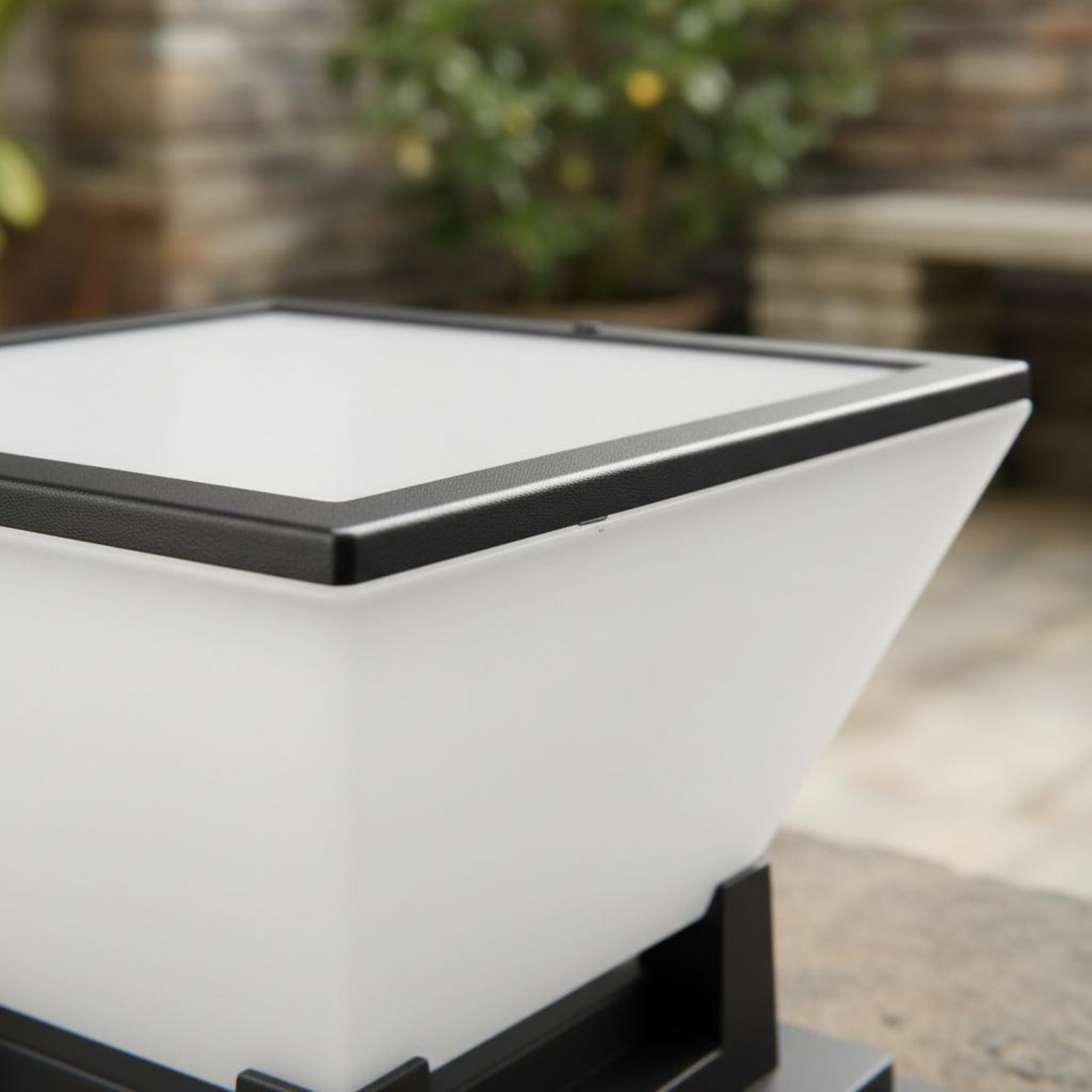 مصباح شمسي للأعمدة مقاوم للماء - مراجعة Outdoor Lighting Install وسعره